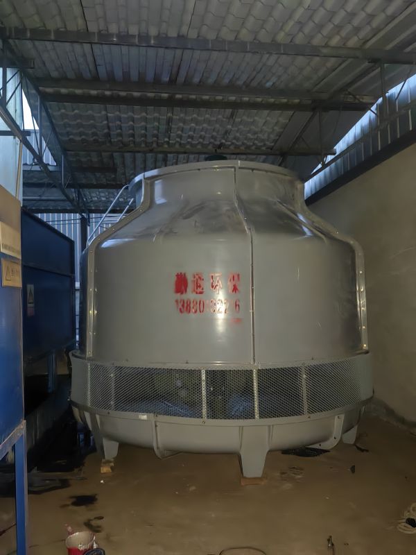 广元2<strong>200t玻璃钢冷却塔</strong>